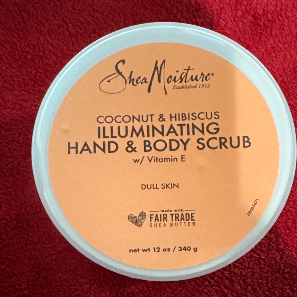 Shea Moisture Illuminating Hand & Body Scrub - Tan